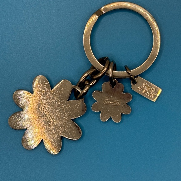 Vintage Coach Early 2000s Pink & Silver Signature Floral Key Ring Charm - Picture 4 of 4